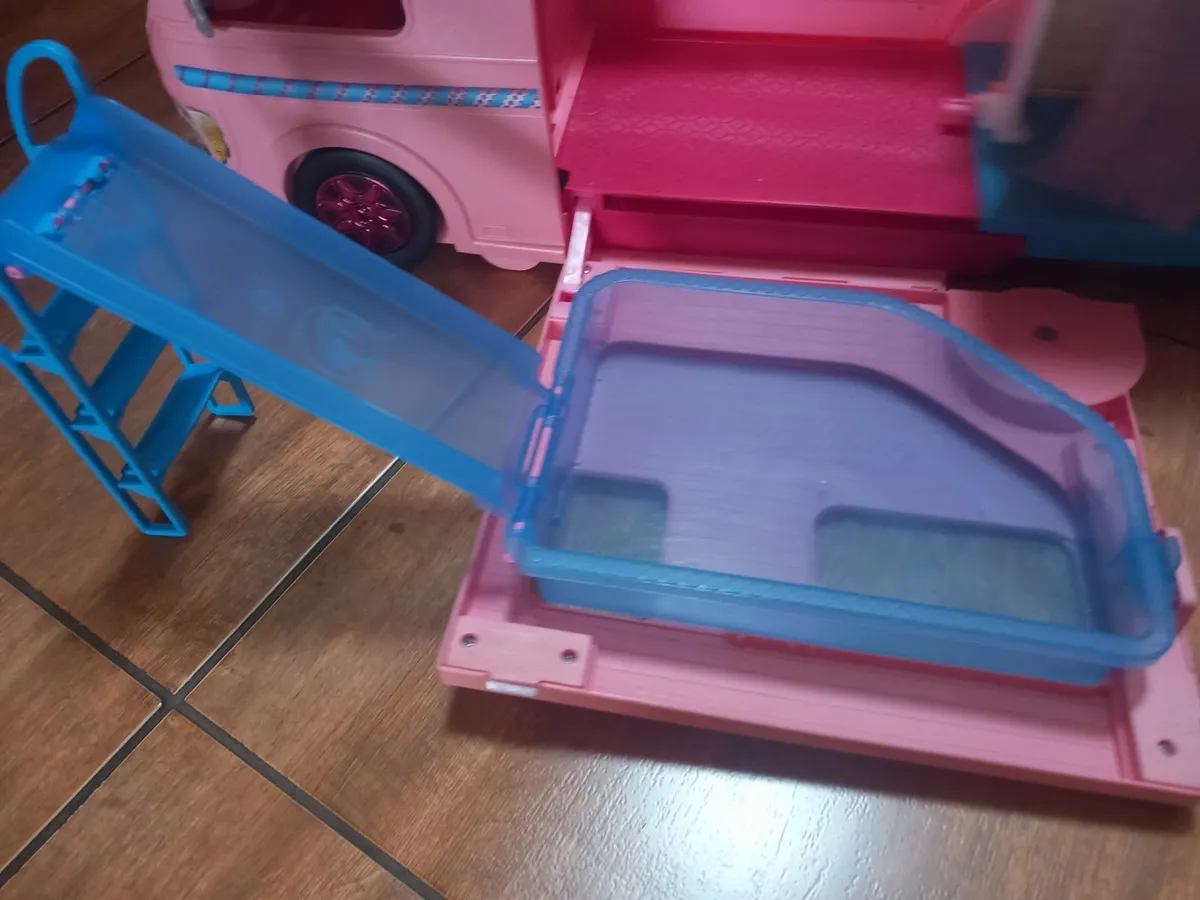 Barbie Camper van. - Image 1