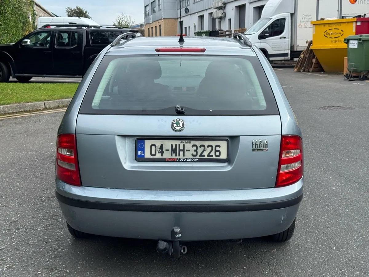 2004 SKODA FABIA ESTATE - Image 4