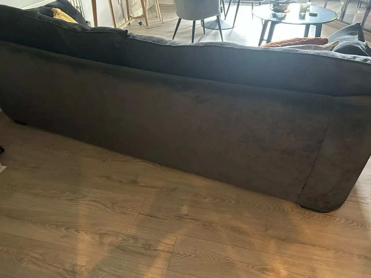 furn - Image 1