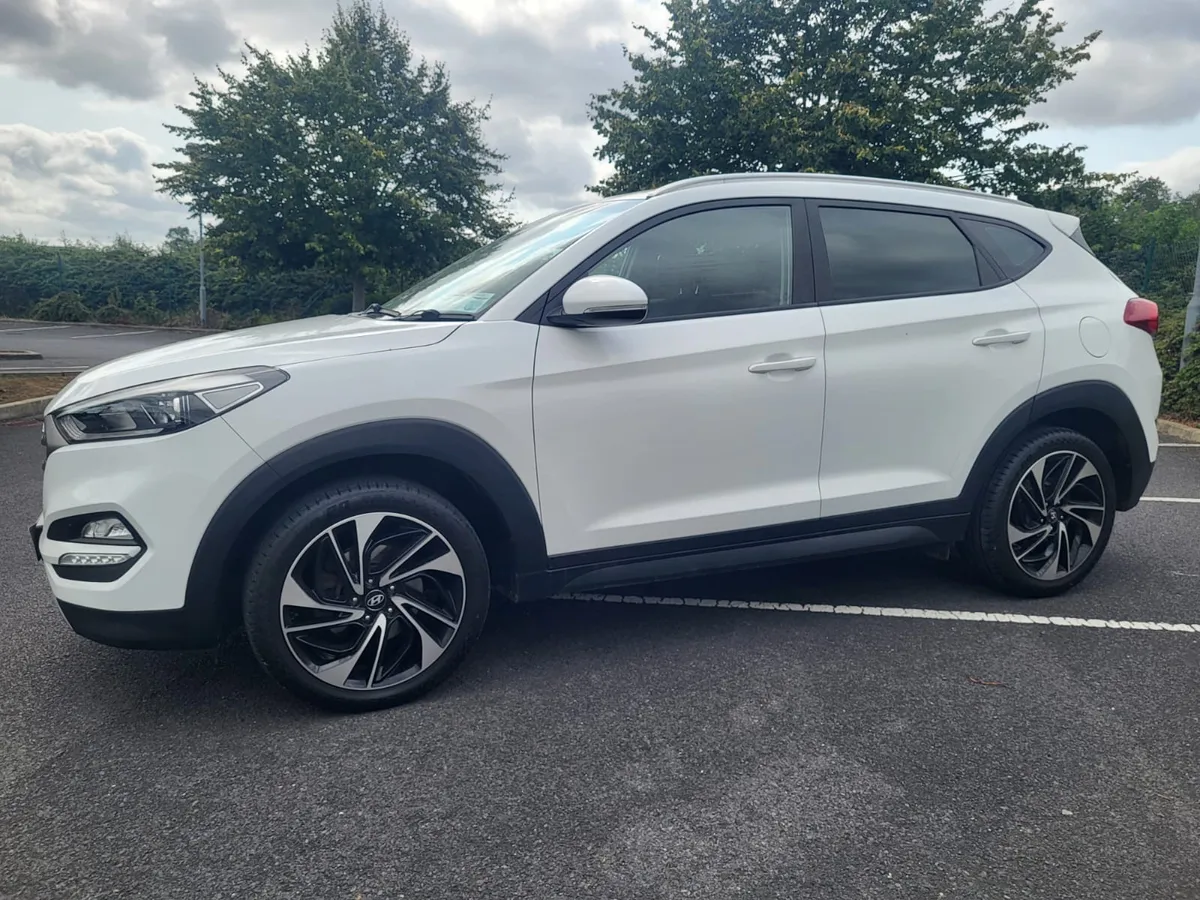2017 HYUNDAI TUCSON 1.7D SE NAV UPGRADE ALLOYS - Image 1