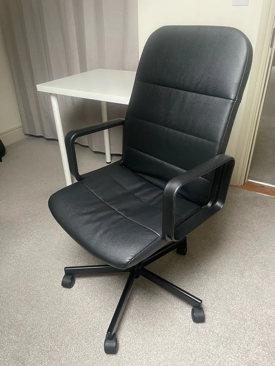 Office chair - Image 1