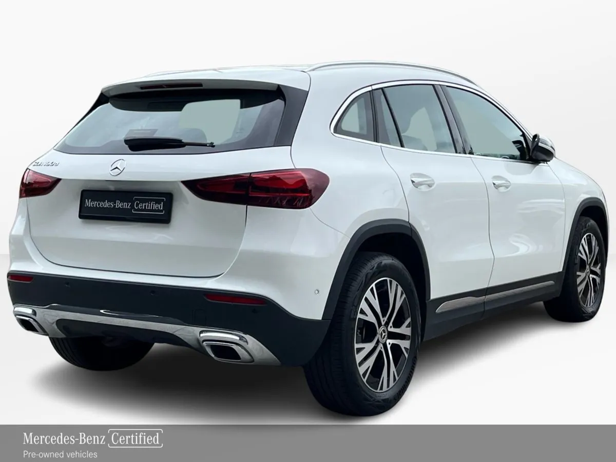 Mercedes-Benz GLA 180d Progressive SUV With Advan - Image 3
