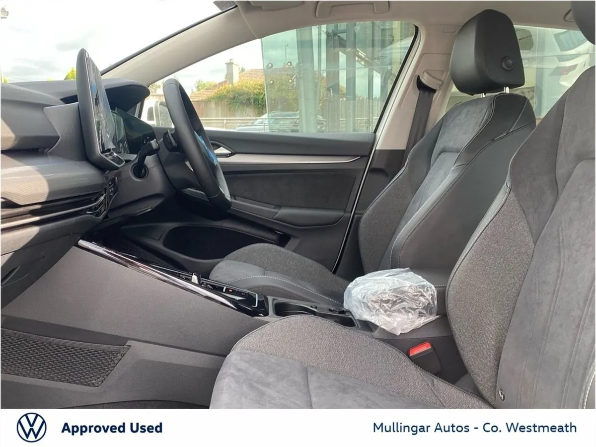 Volkswagen Golf Style Auto 1.5 Mild Hybrid - Image 4