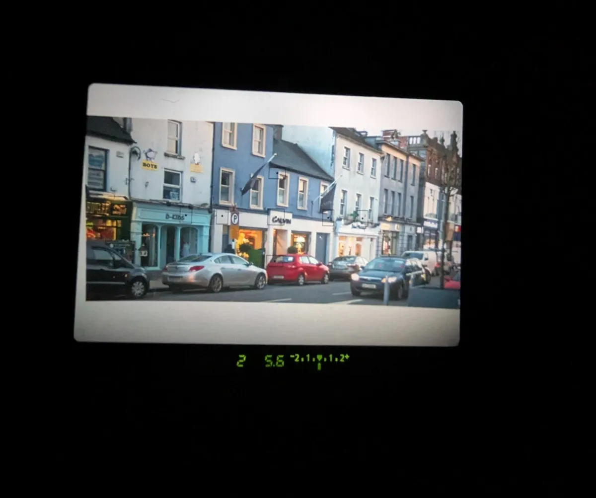 🎞️ Canon EOS 300V AF SLR +35-80mm zoom lens - Image 3