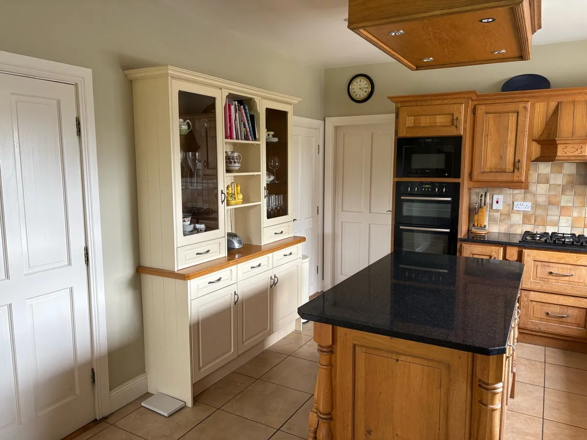 Oak kitchen - Image 2