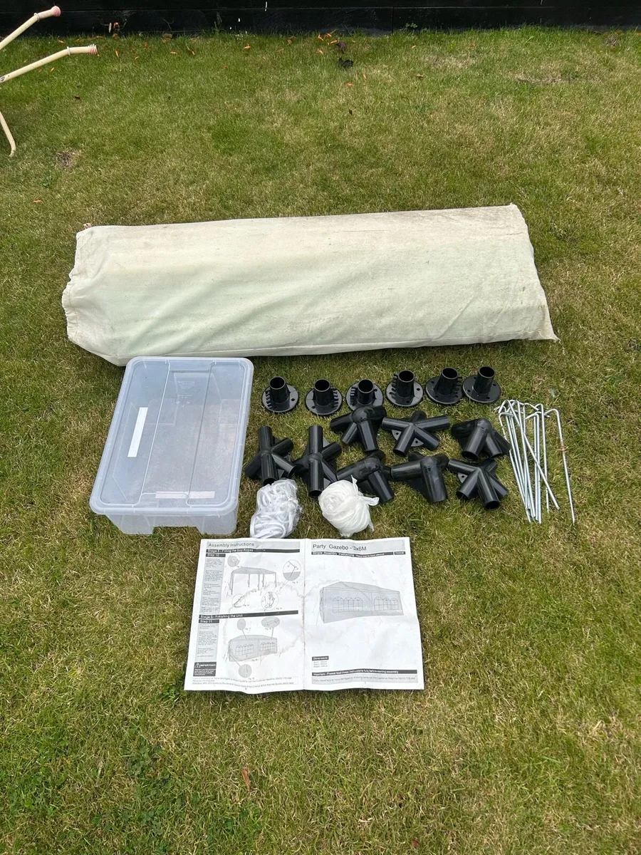 Garden Party Tent - Image 1