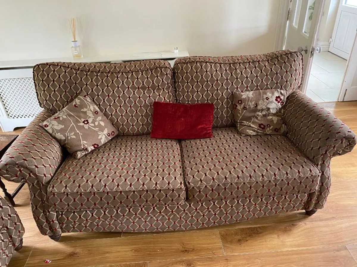 Living room - Image 2