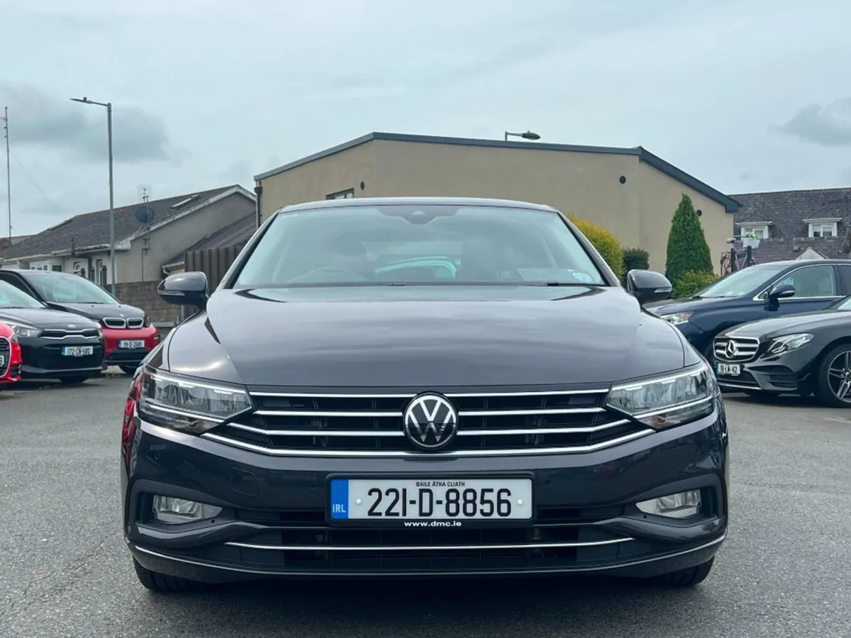 Volkswagen Passat 2.0 TDI Business Auto  low Kms - Image 2