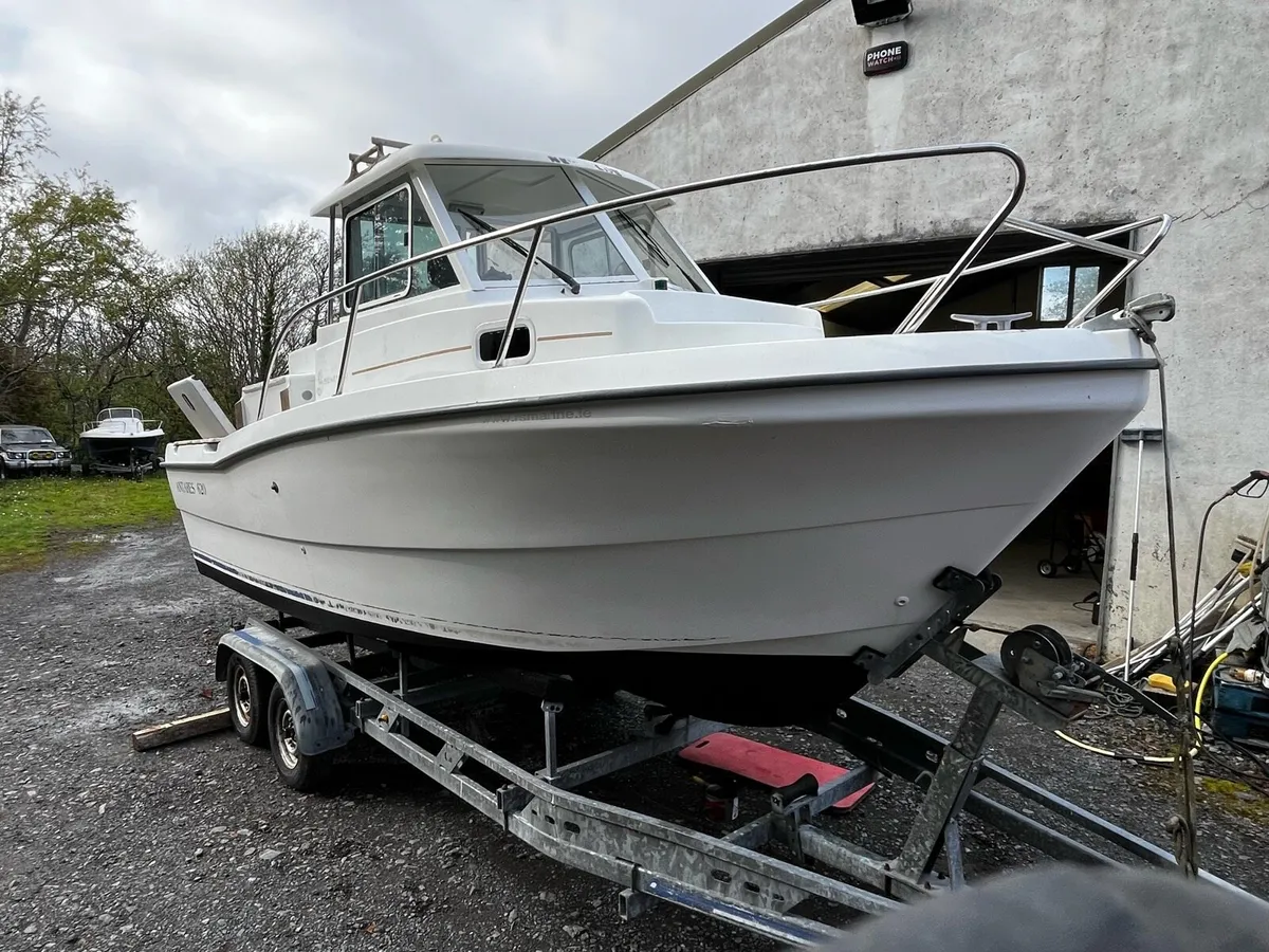 Beneteau Antares 620 Diesel - Image 2