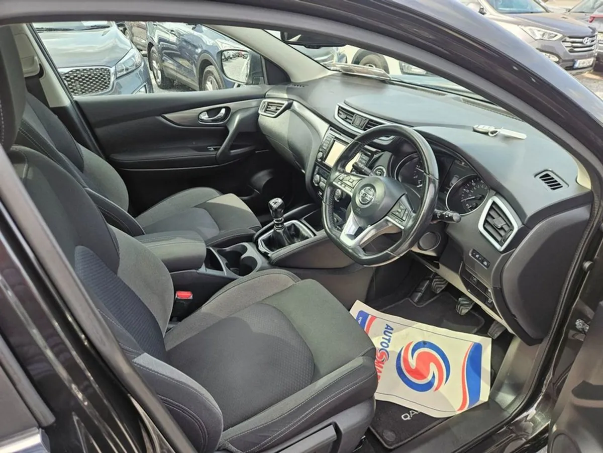 Nissan QASHQAI 1.5 DCI N-connecta 5DR - Image 4