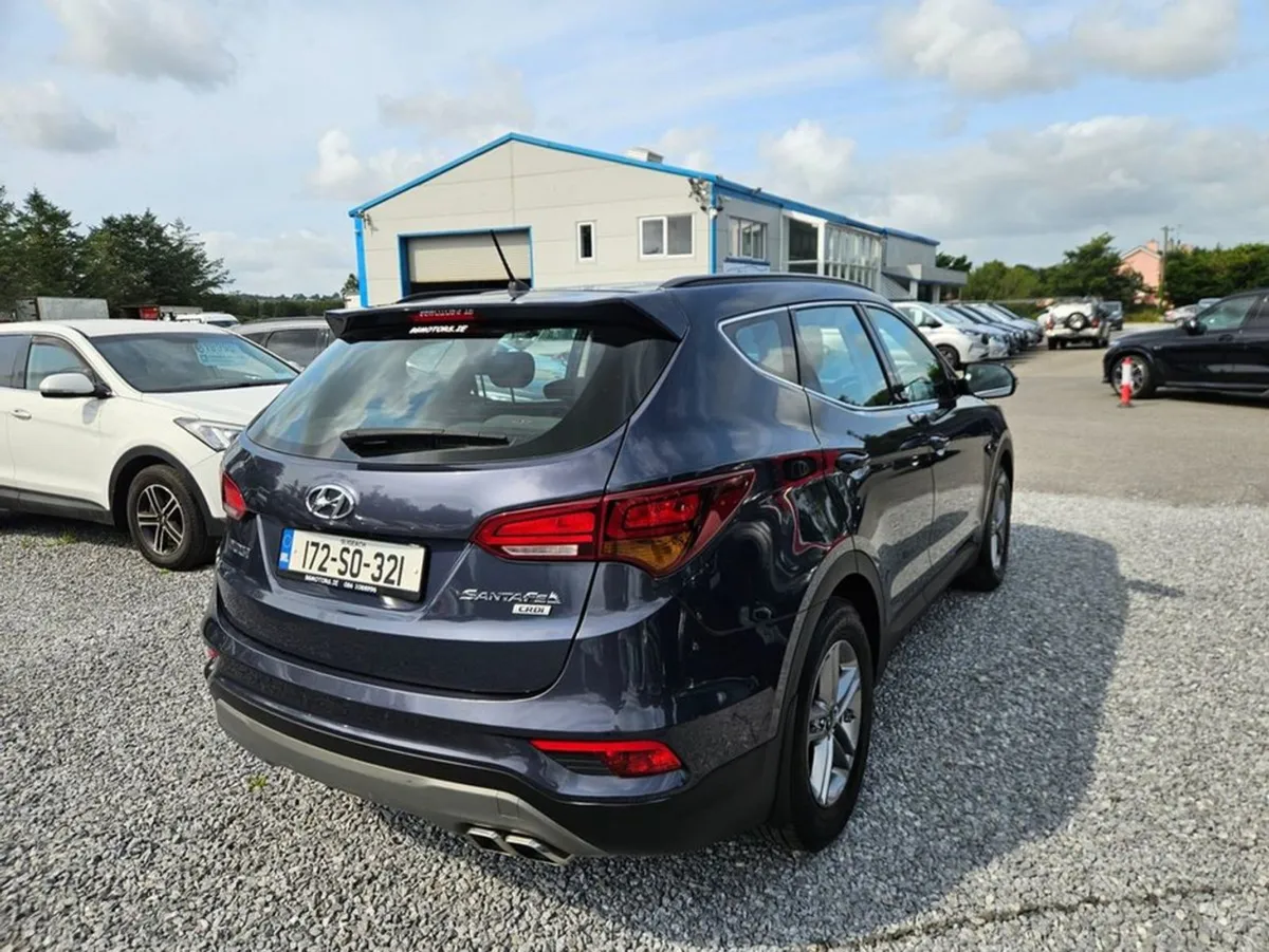 Hyundai Santa Fe 7 Seater - Image 2