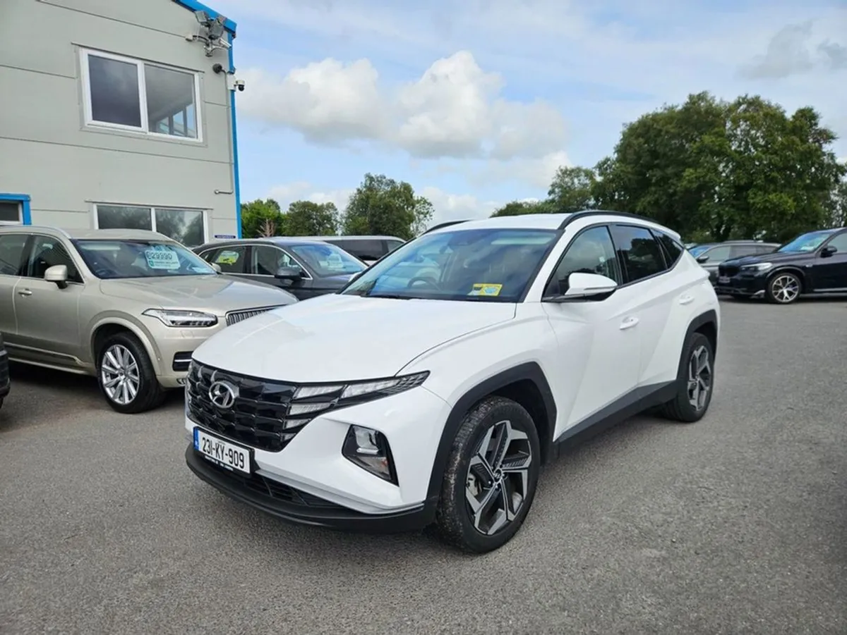 Hyundai Tucson Ix35 Executive Phev 5DR Auto - Image 2