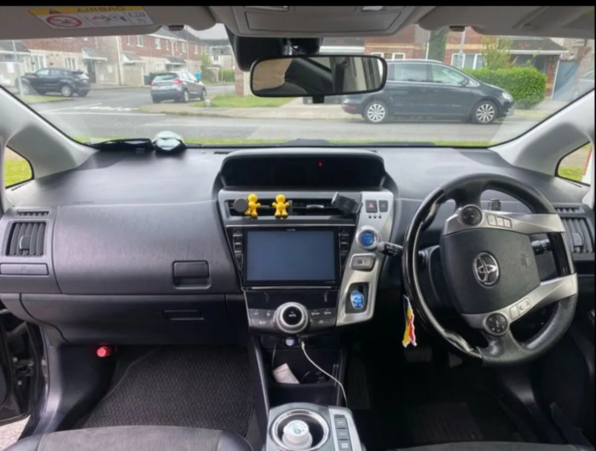 Toyota Prius - Image 4