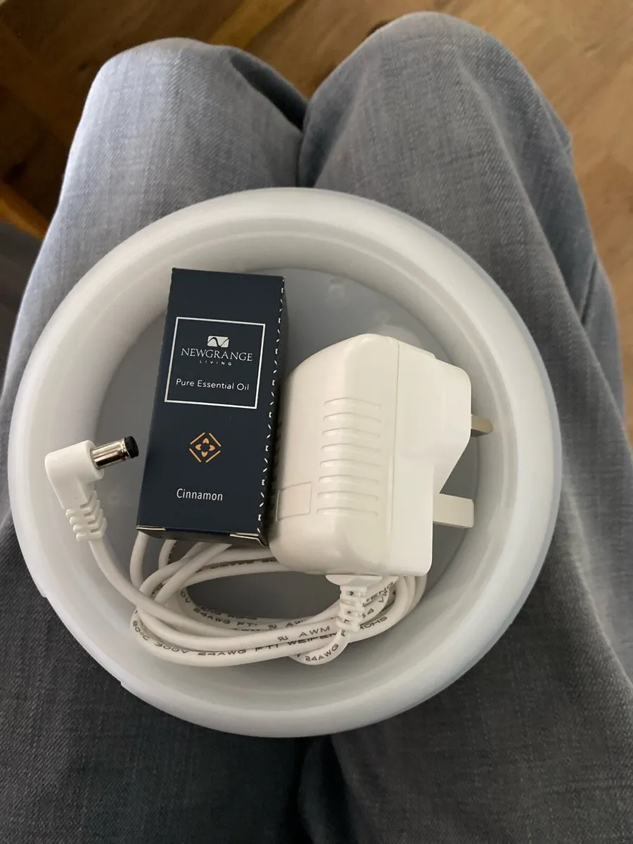 NewGrange Dark wood aroma diffuser - Image 2
