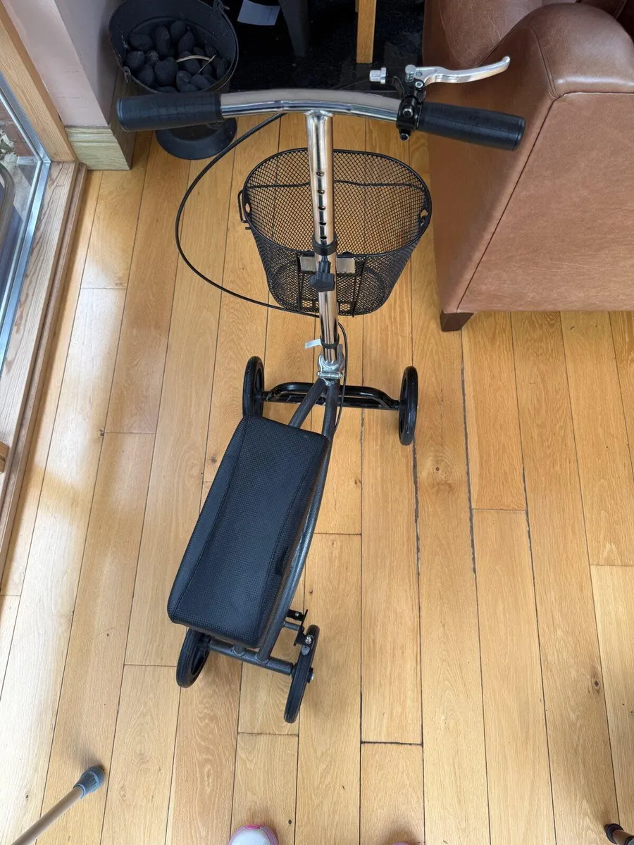 Knee Scooter/walker - Image 3