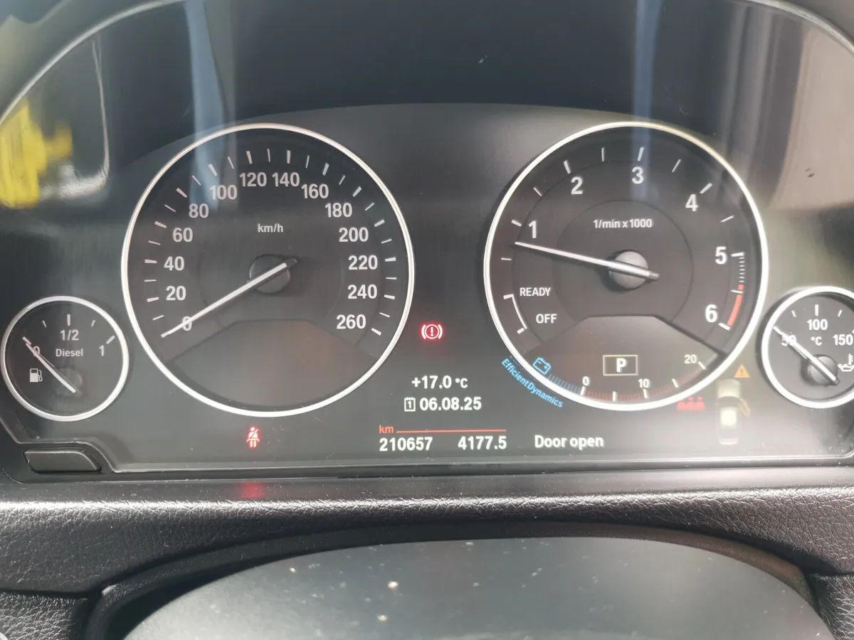 BMW 3-Series 2016 - Image 4