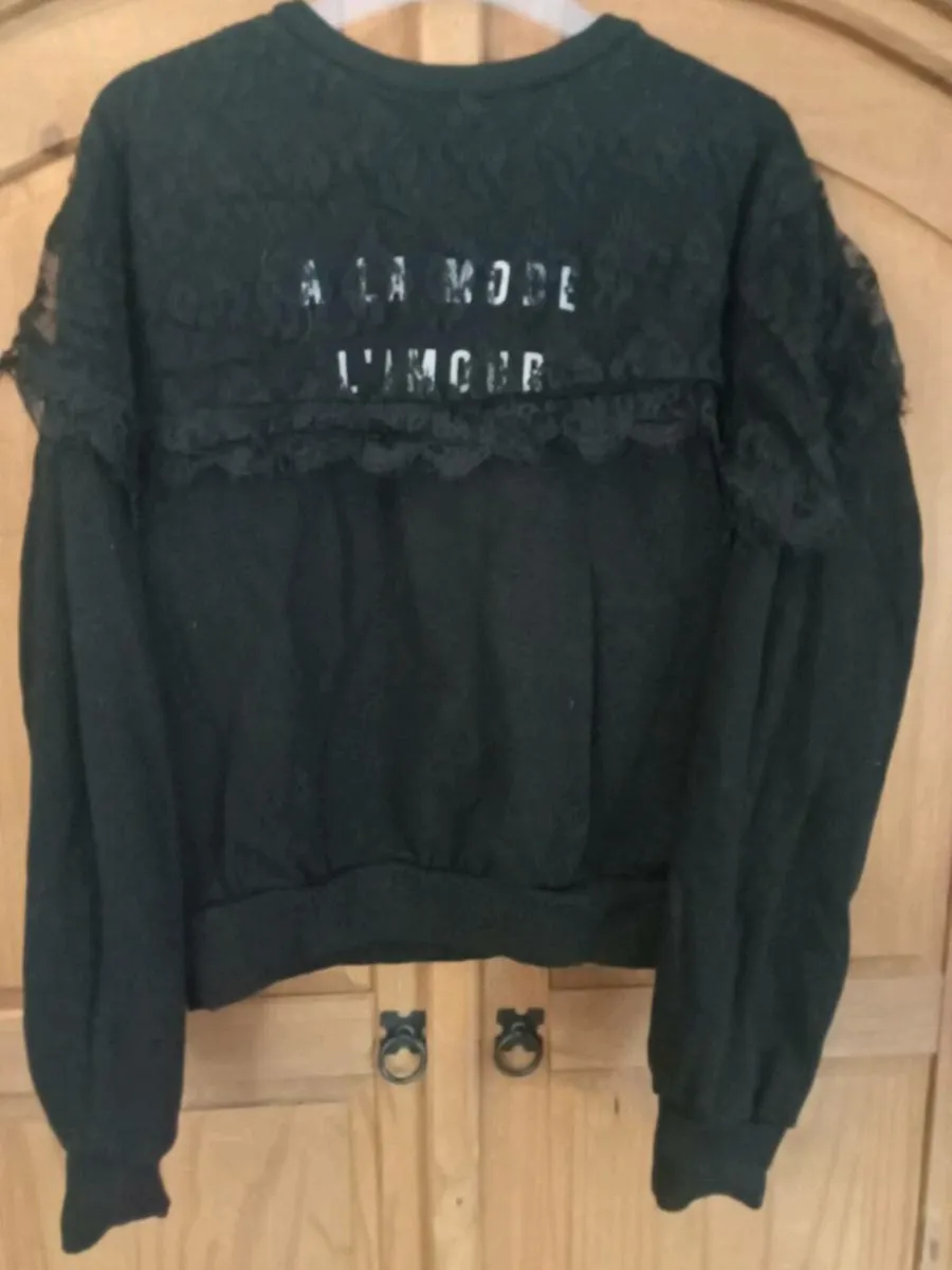 Ladies sweatshirt bundle size 8_10 - Image 3