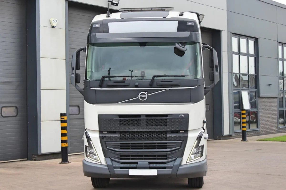 2022 VOLVO FH 460 6X2 MID-LIFT - ( CHOICE ) - Image 2