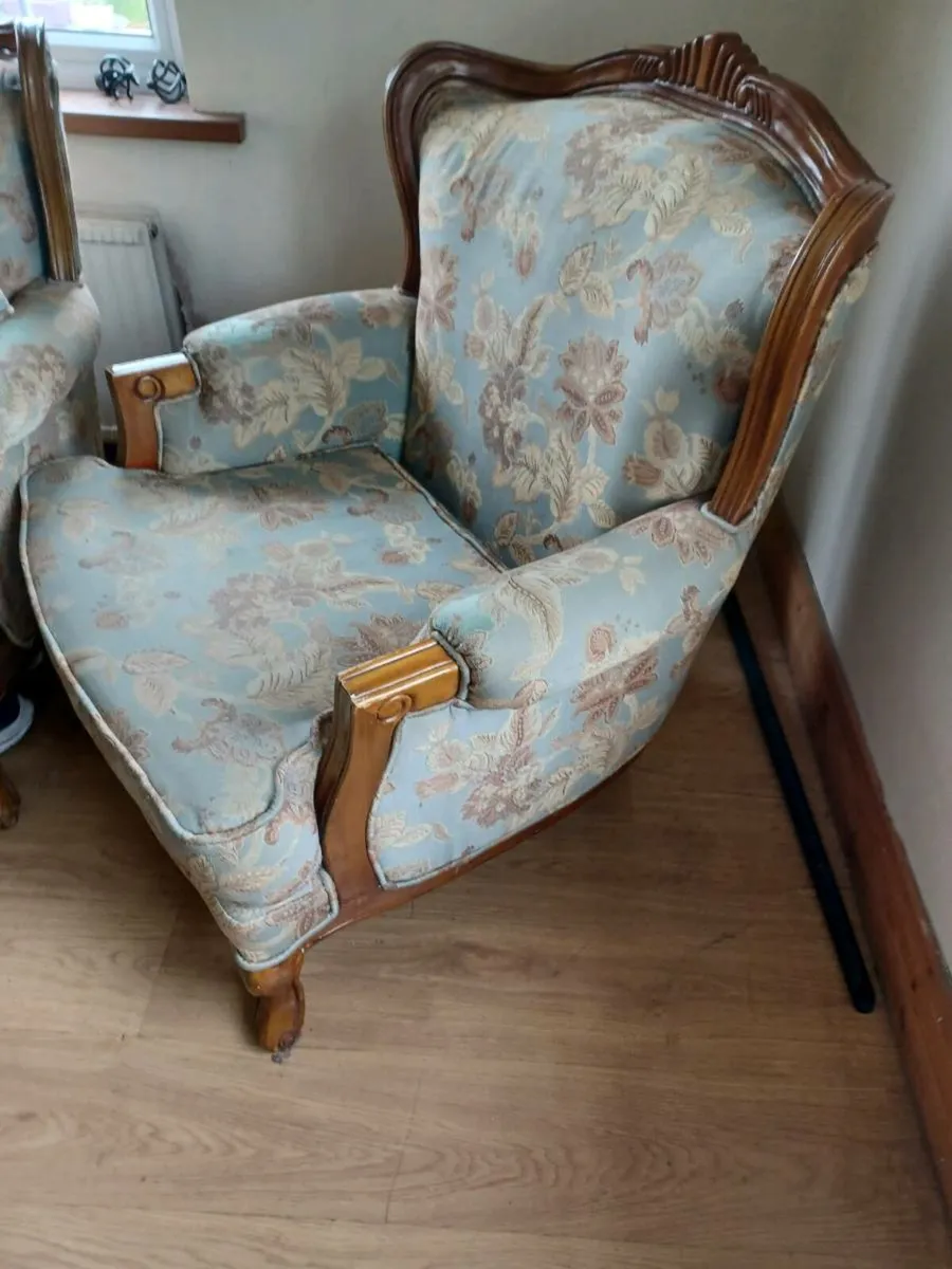Suite of furniture - Image 3