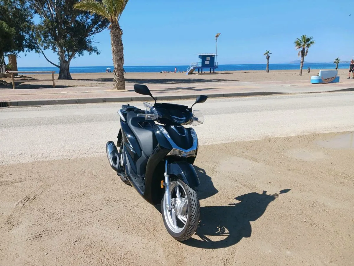 Honda SH 125 - Image 1