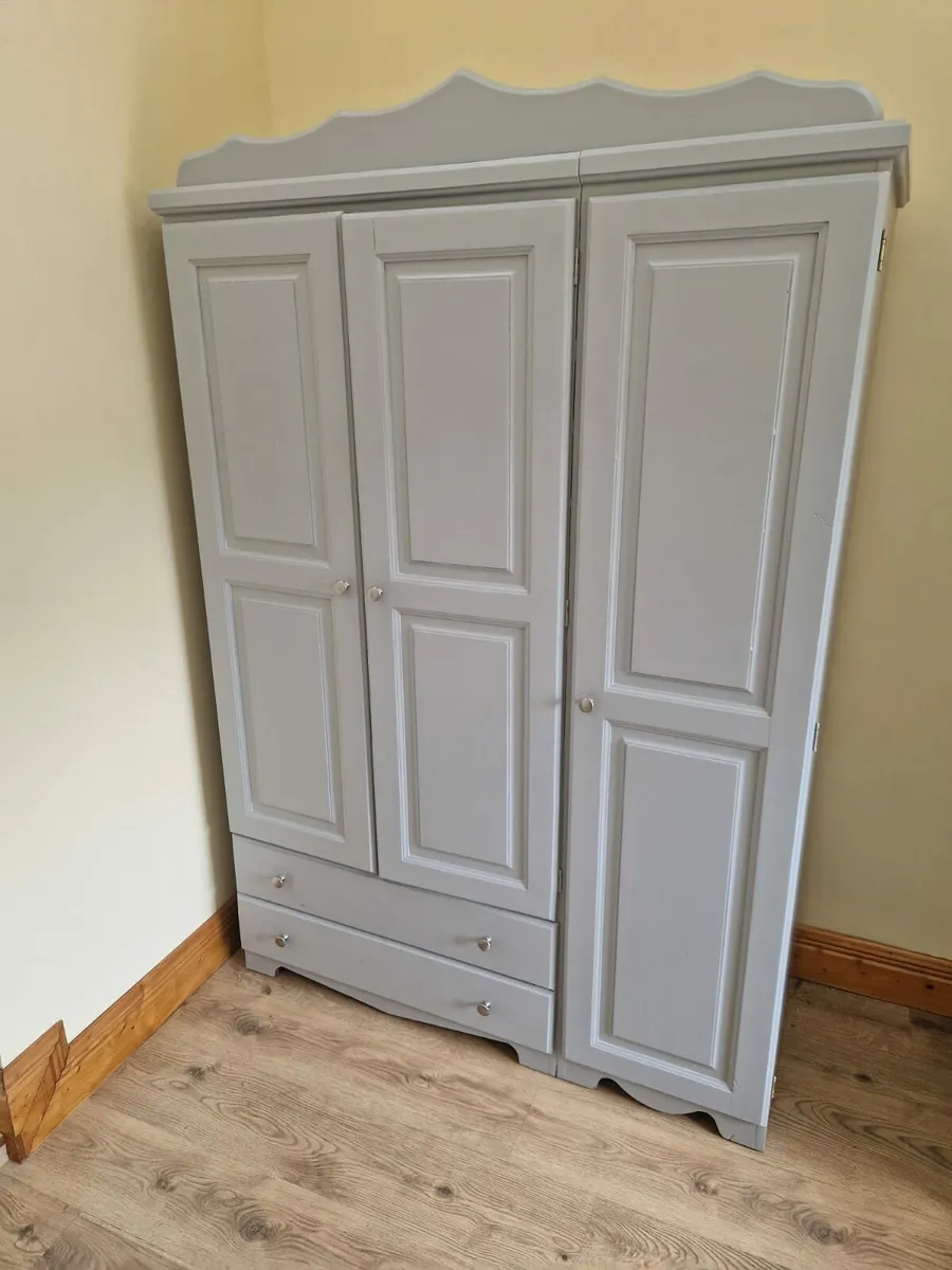 Wardrobe - Image 2
