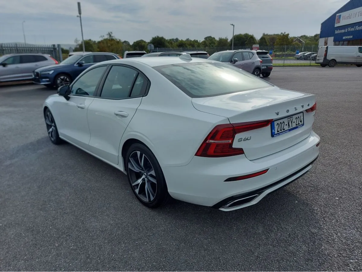 Volvo S60 T4 FWD R-design AT 4DR Auto - Image 2