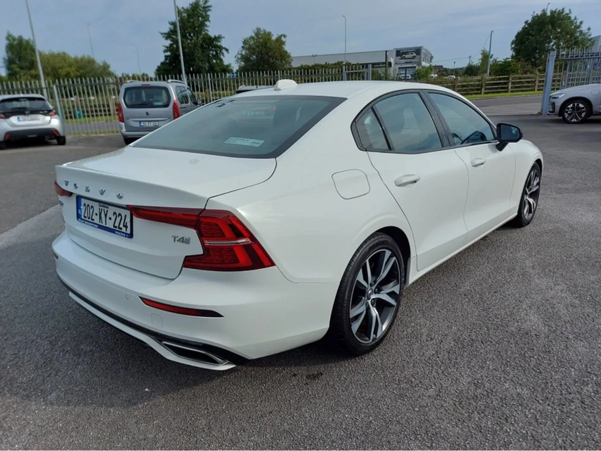 Volvo S60 T4 FWD R-design AT 4DR Auto - Image 4