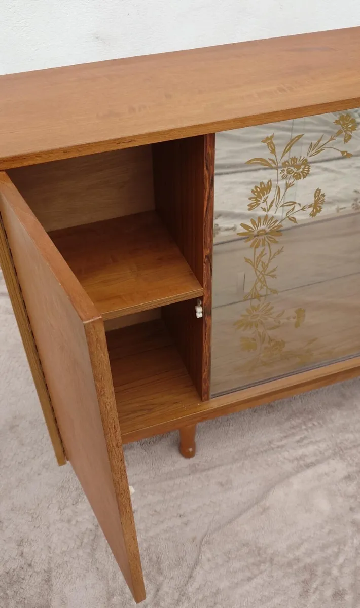 Glass display cabinet (Lot 106) - Image 2