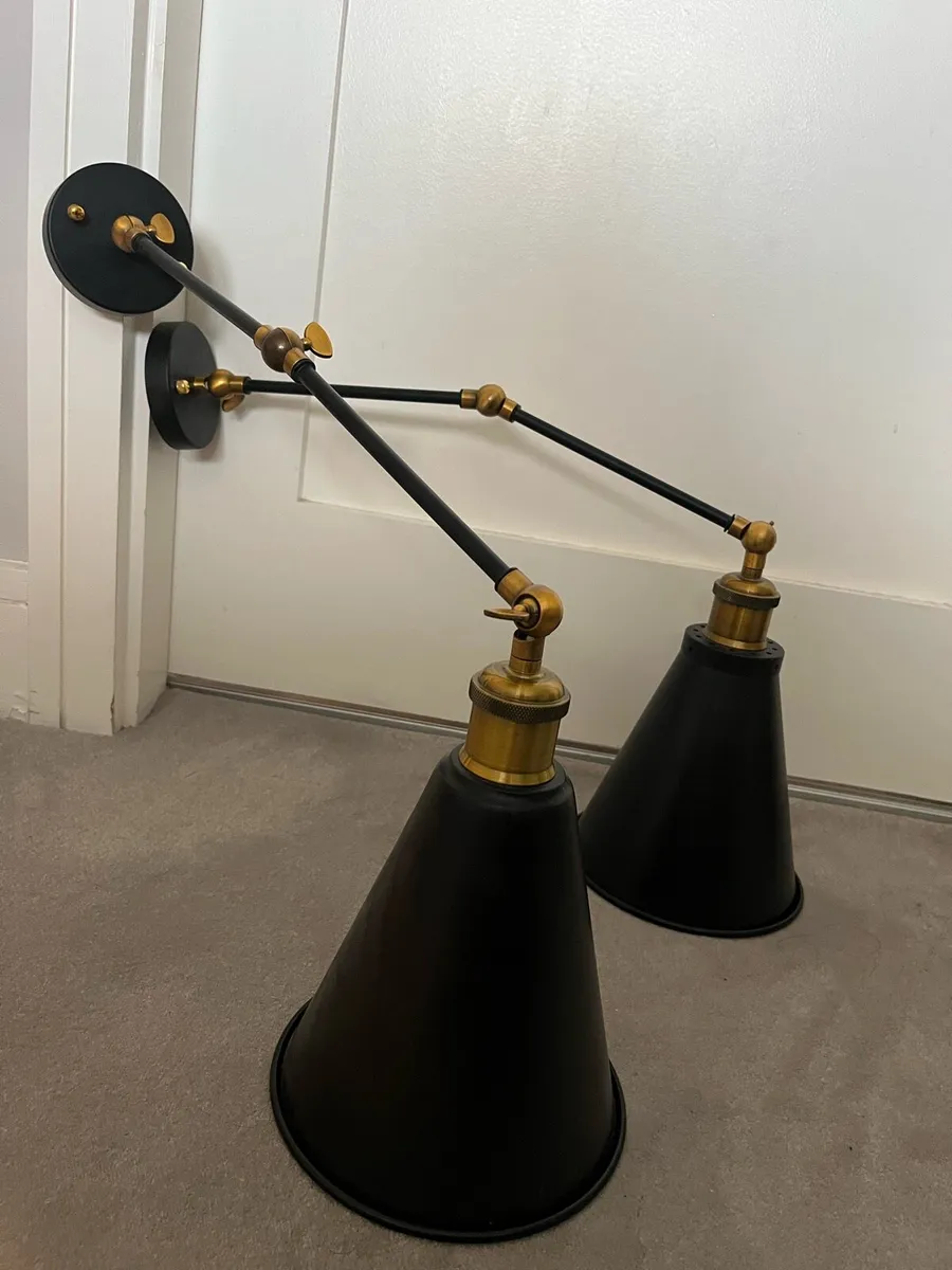 Wall lights - Image 1