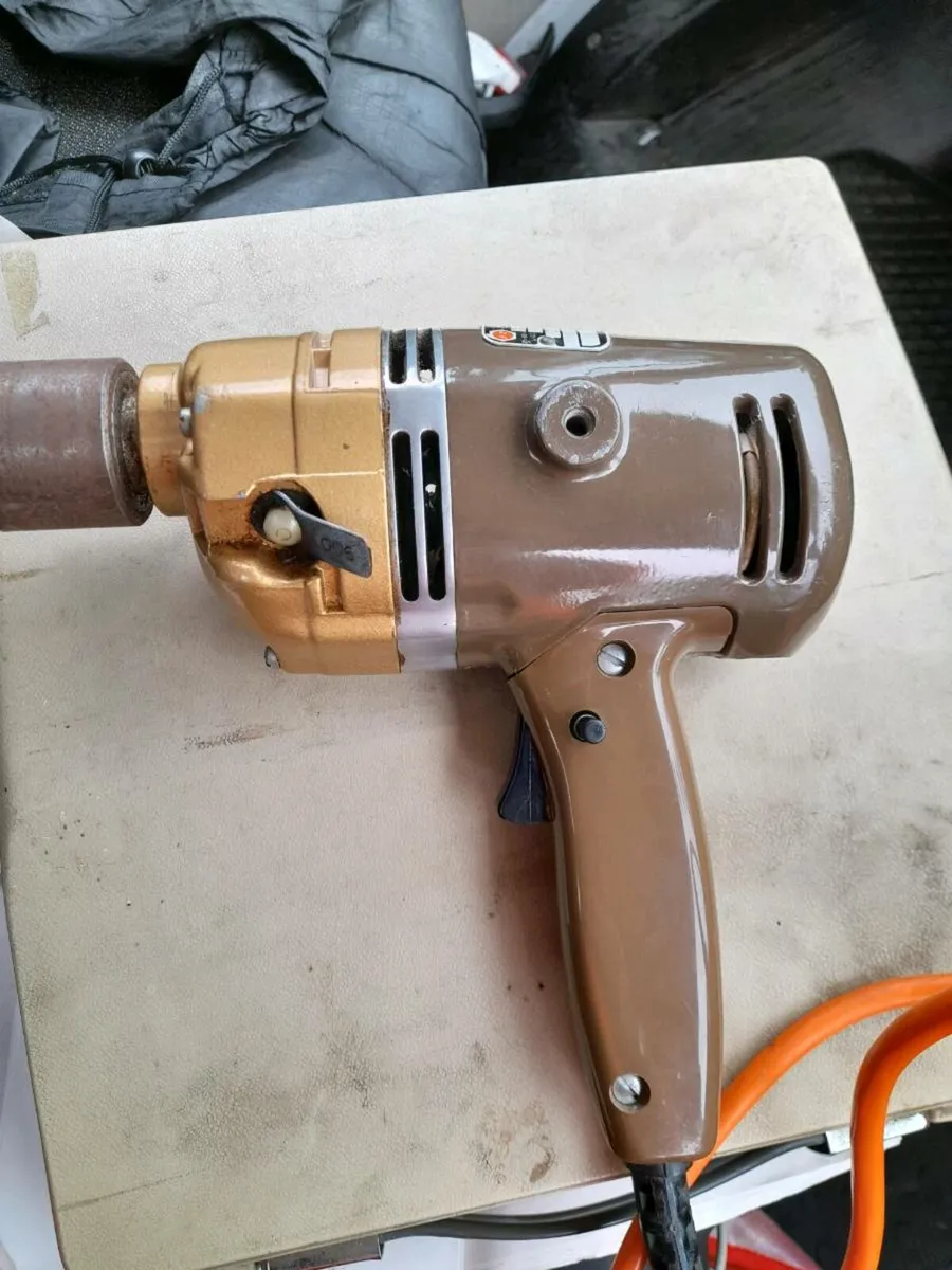 Old black and decker drill - Image 1