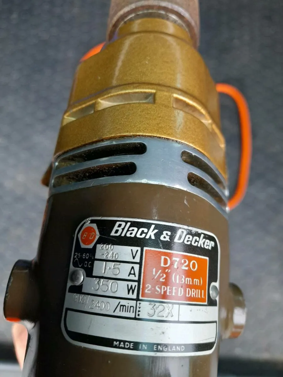 Old black and decker drill - Image 2