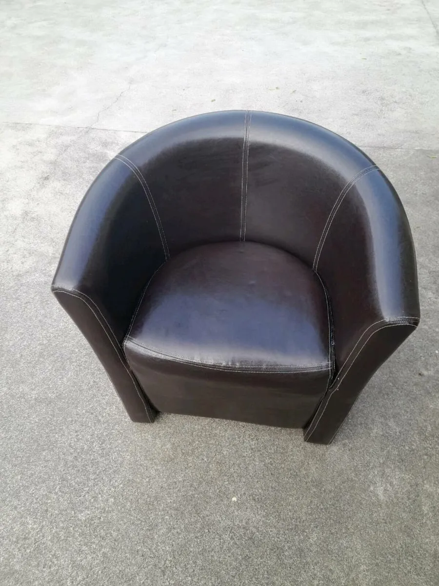 Tub chair - Image 1