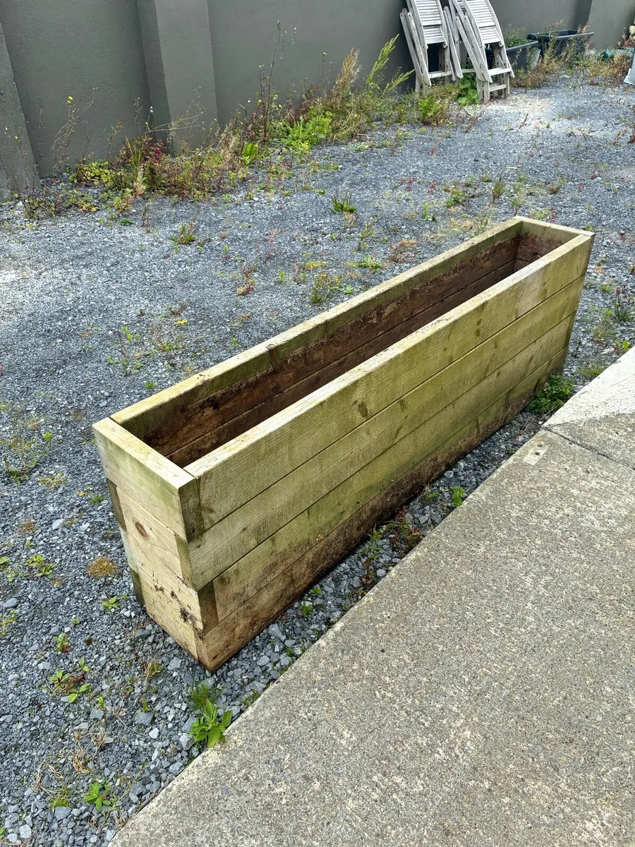 Wooden planter box - Image 1