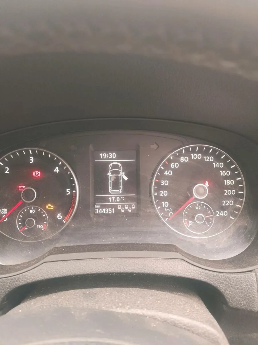 Car - Image 1