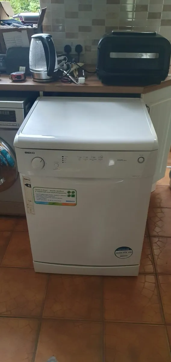 Beko DWD 4311 Dishwasher - Image 1