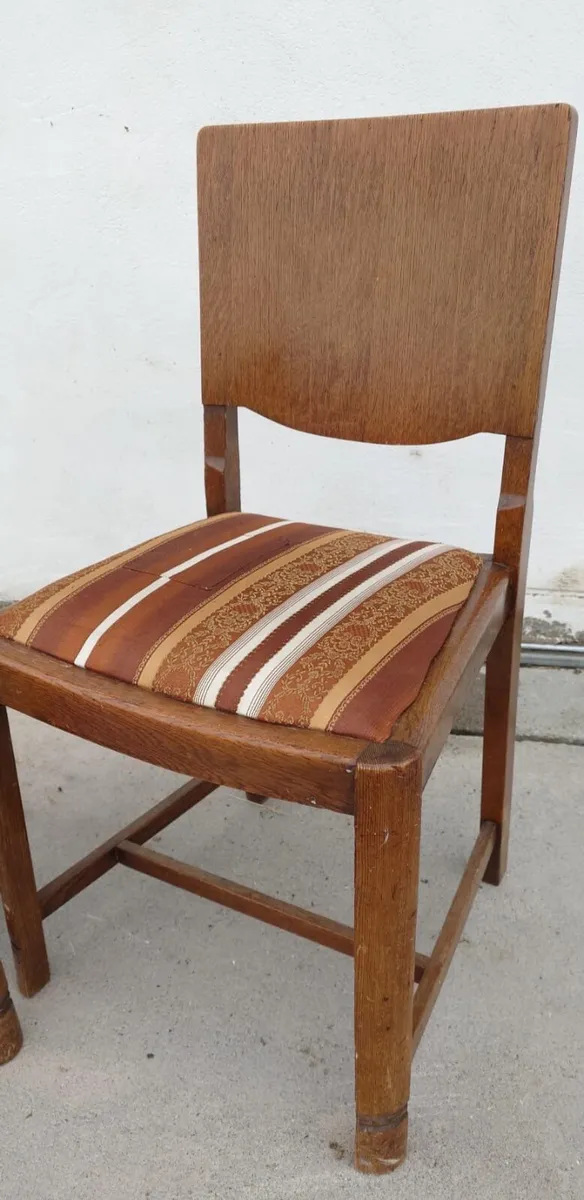 Antique chairs (Lot 104) - Image 3