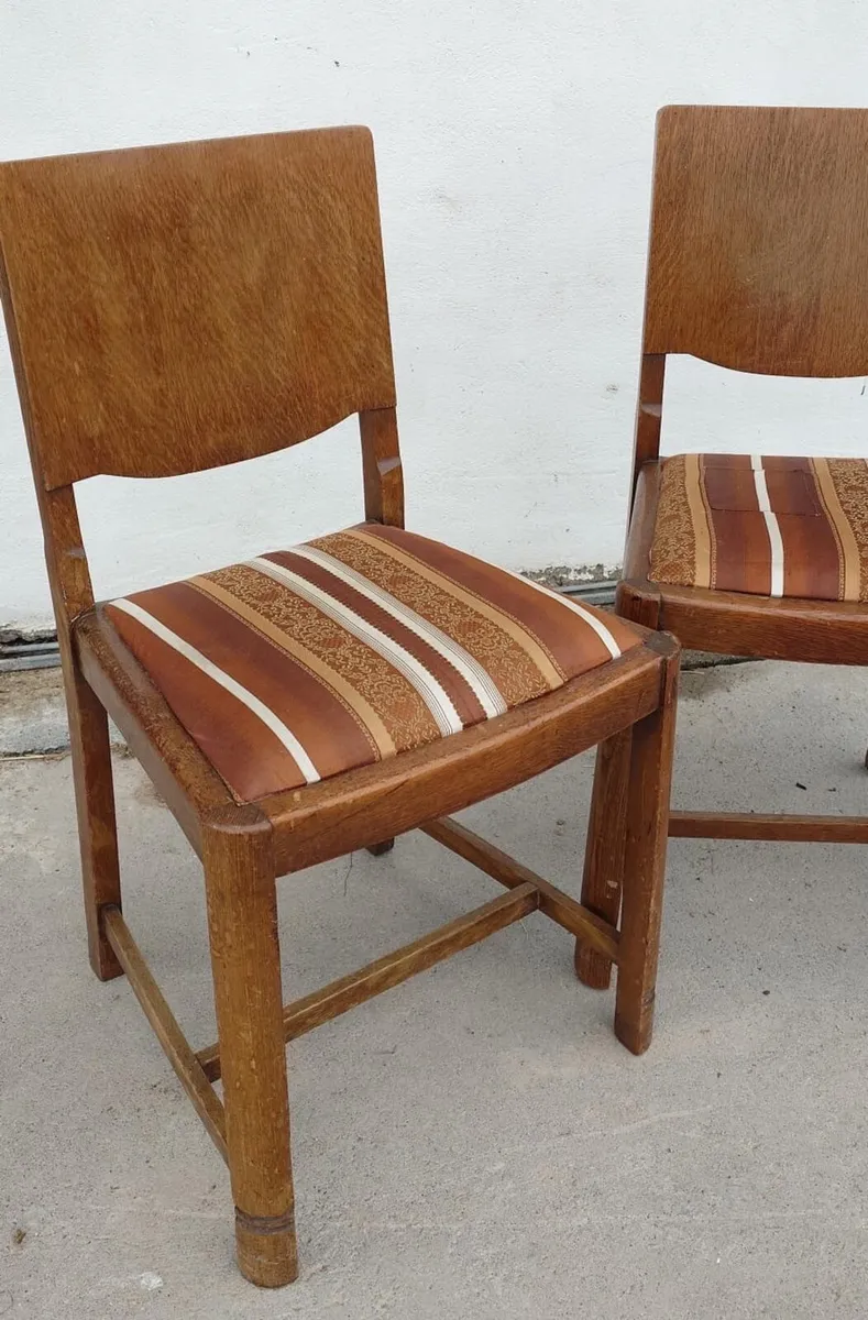 Antique chairs (Lot 104) - Image 4