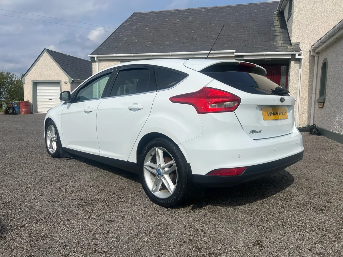 2015 ford focus - Image 4