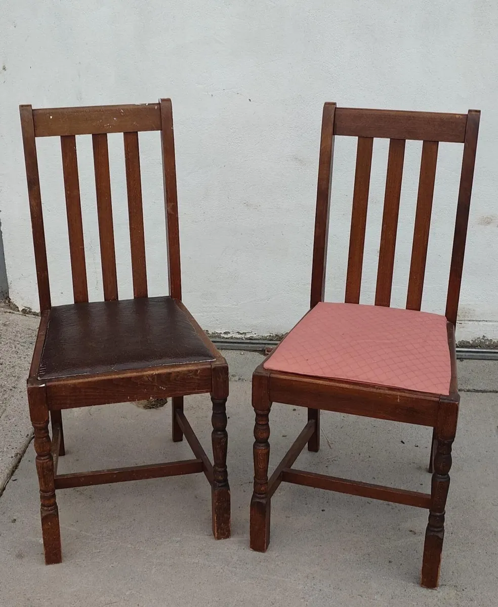 Antique chairs (Lot 105)