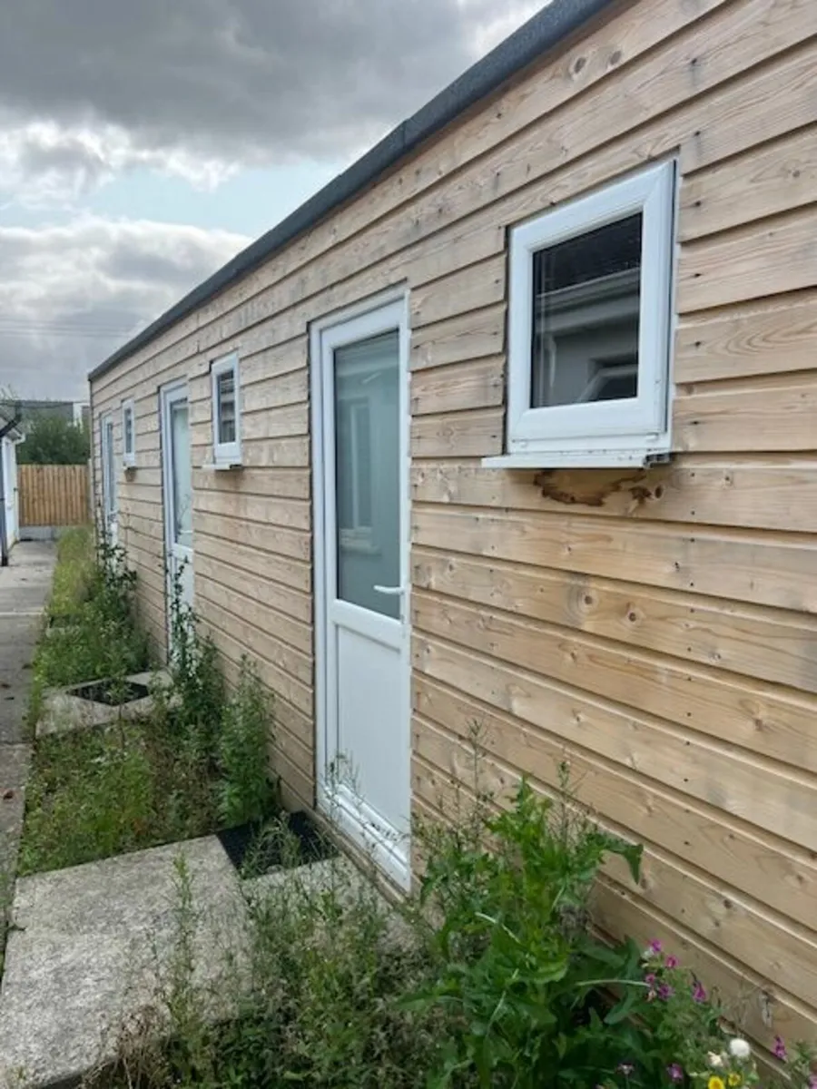 Wooden sheds - Image 1