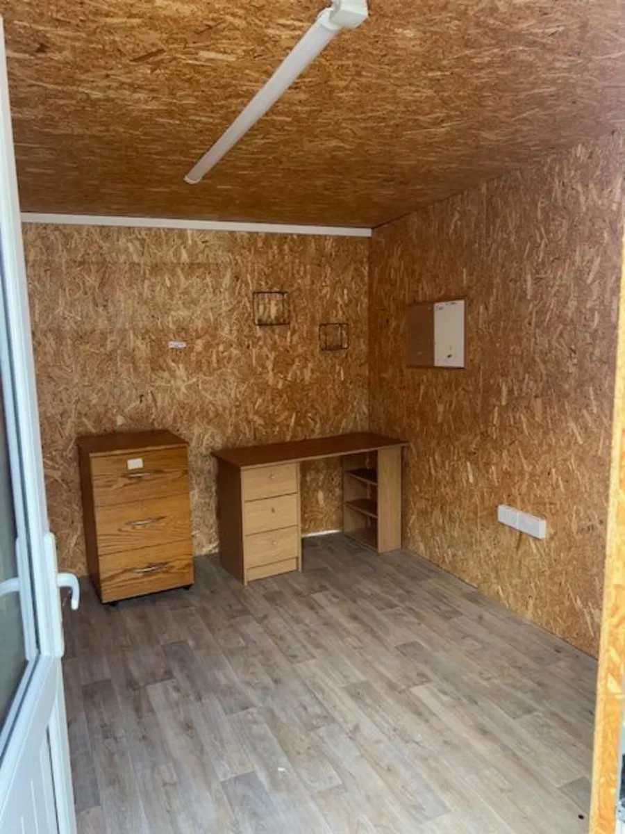 Wooden sheds - Image 2