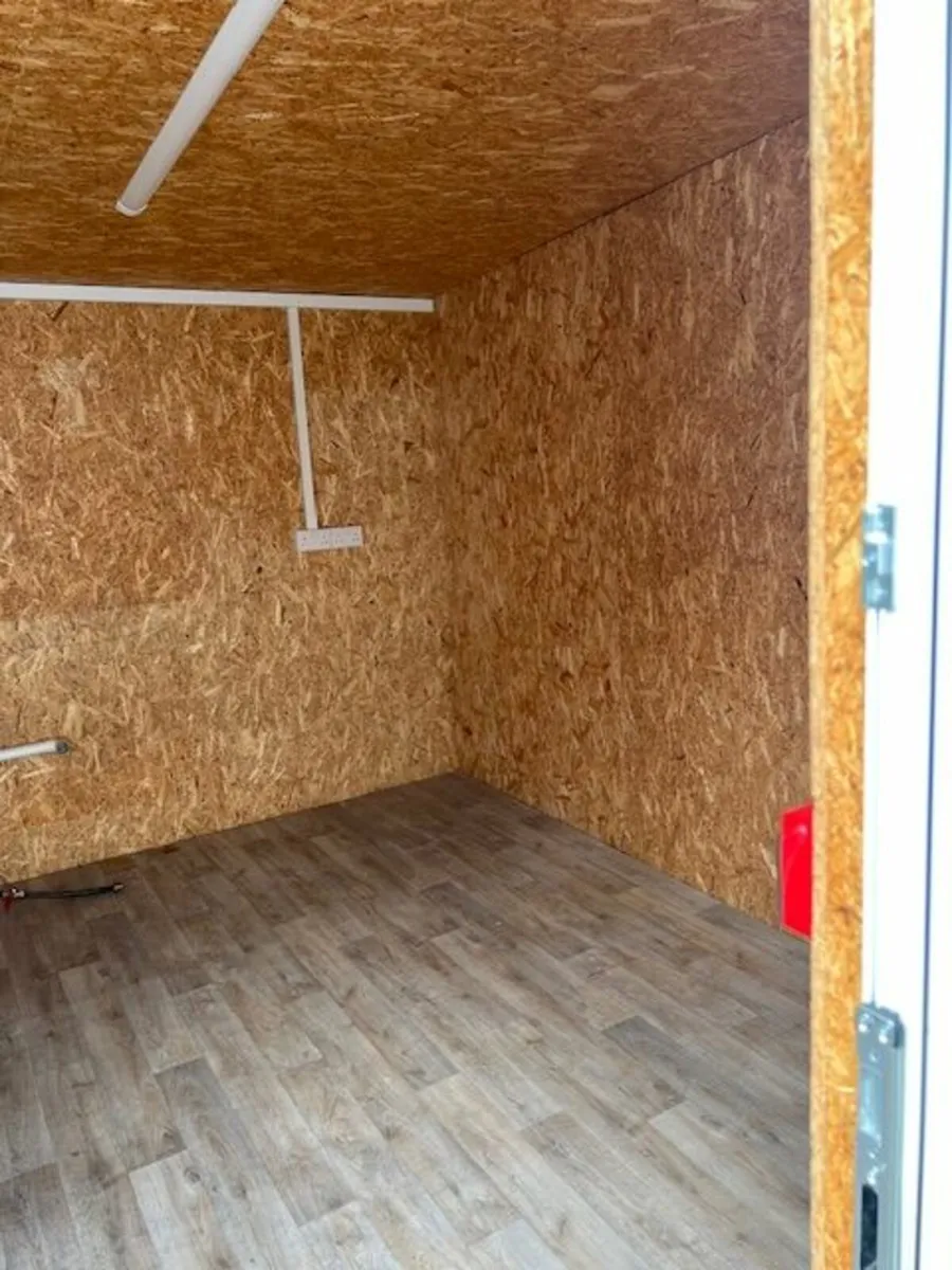 Wooden sheds - Image 3