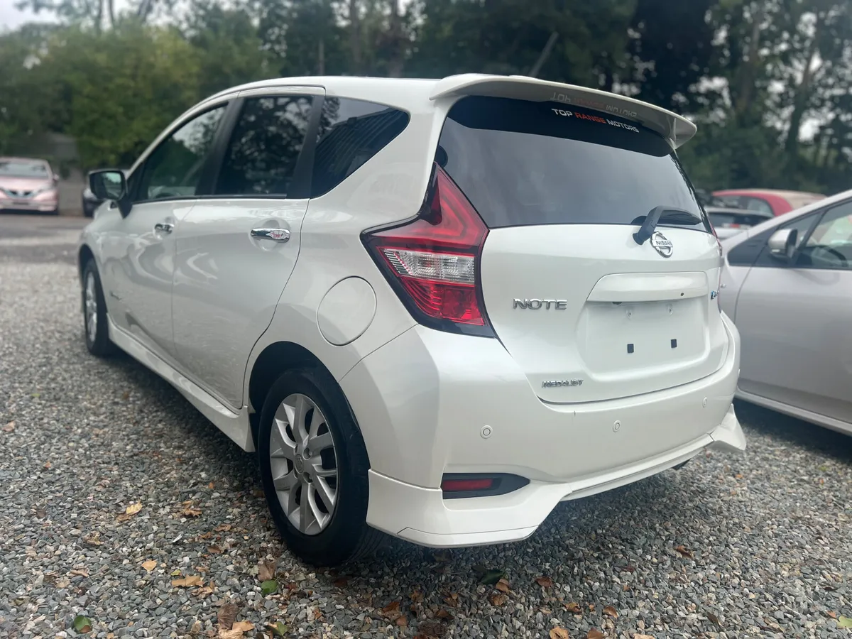 Nissan note 2017 ** white leather interior - Image 4