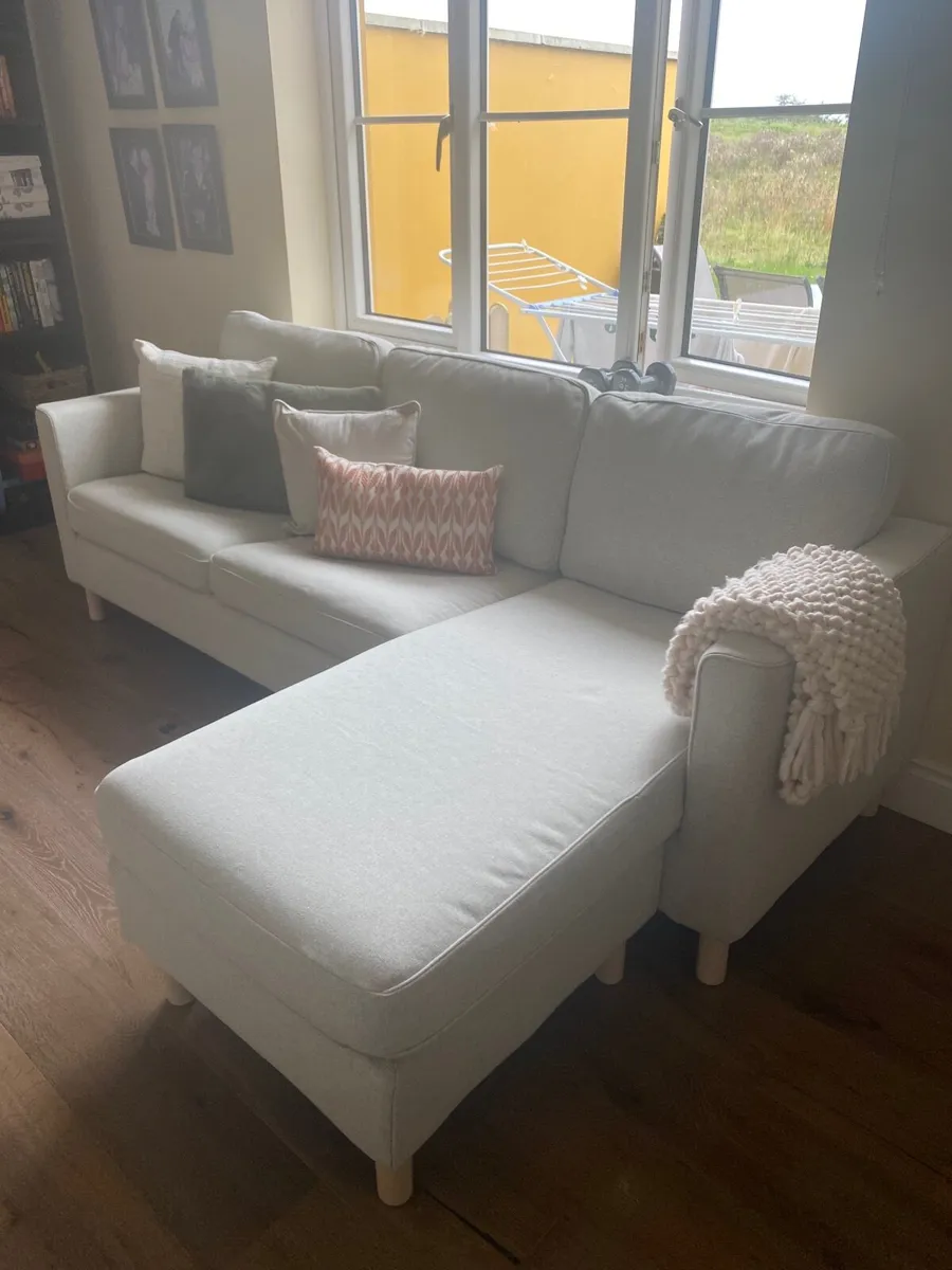 L shaped sofa - Image 1