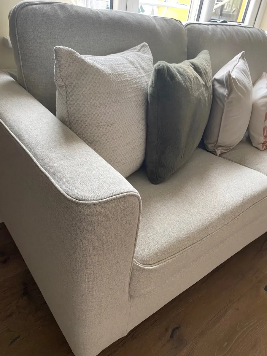 L shaped sofa - Image 2