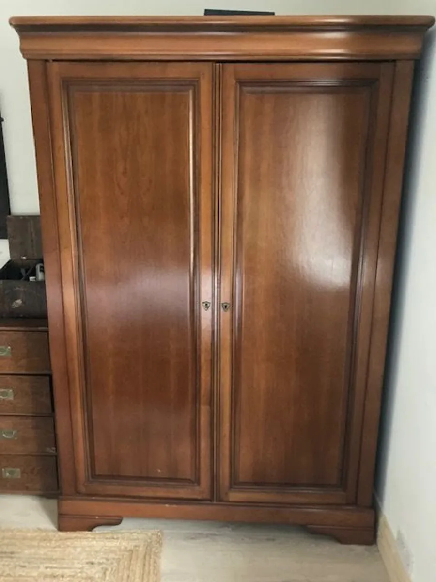 large mahogany wardrobe 2 door - Image 1