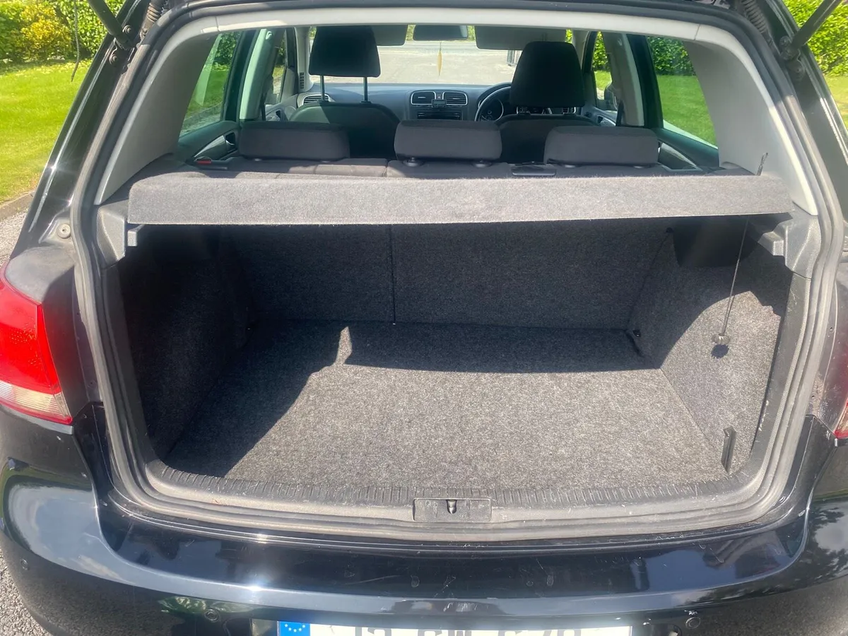 Car - Image 3