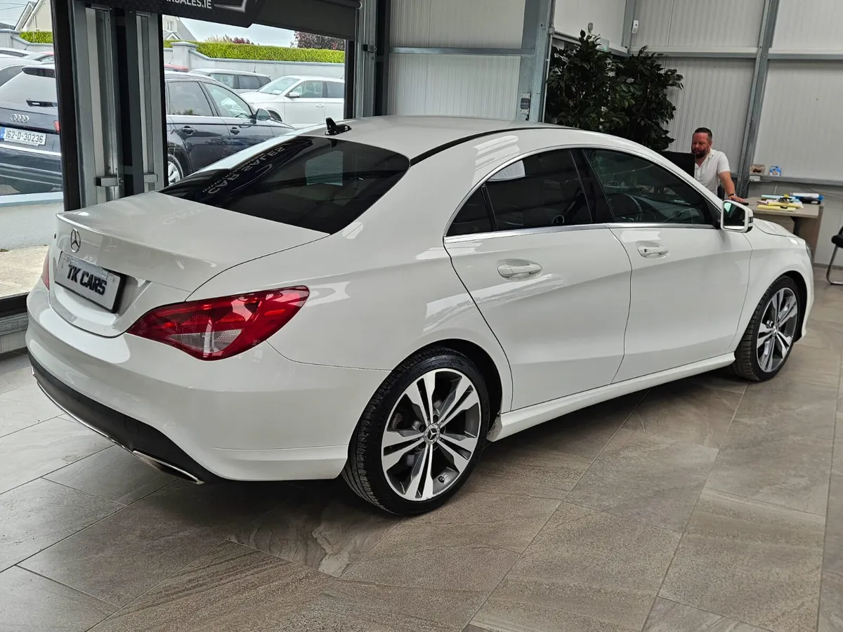 18 MERCEDES BENZ CLA URBAN PETROL - Image 4