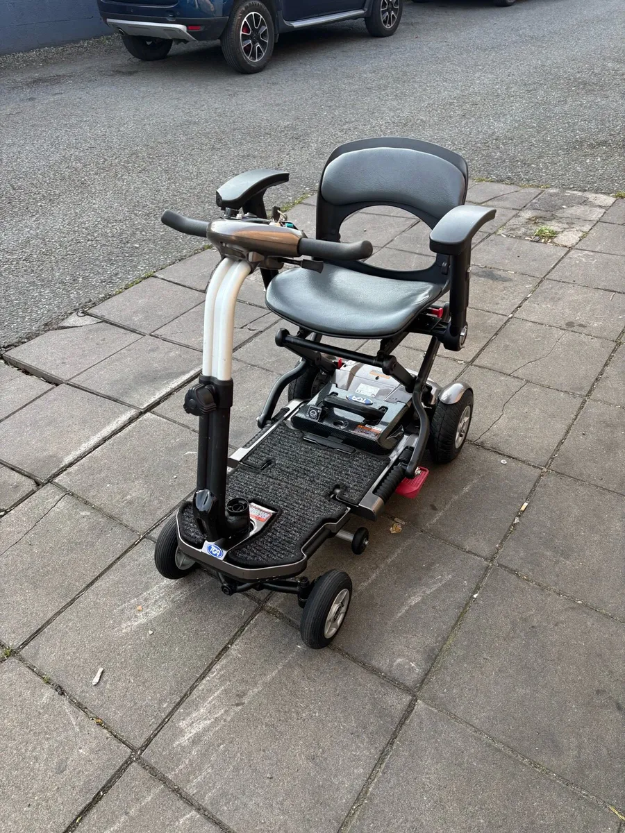 Mobility scooter - Image 1