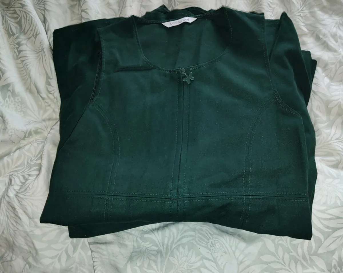 Green pinafore school uniform - Image 4